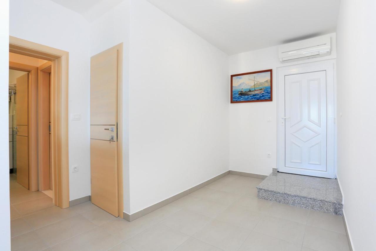 Apartments By The Sea Duce, Omis - 2737 エクステリア 写真